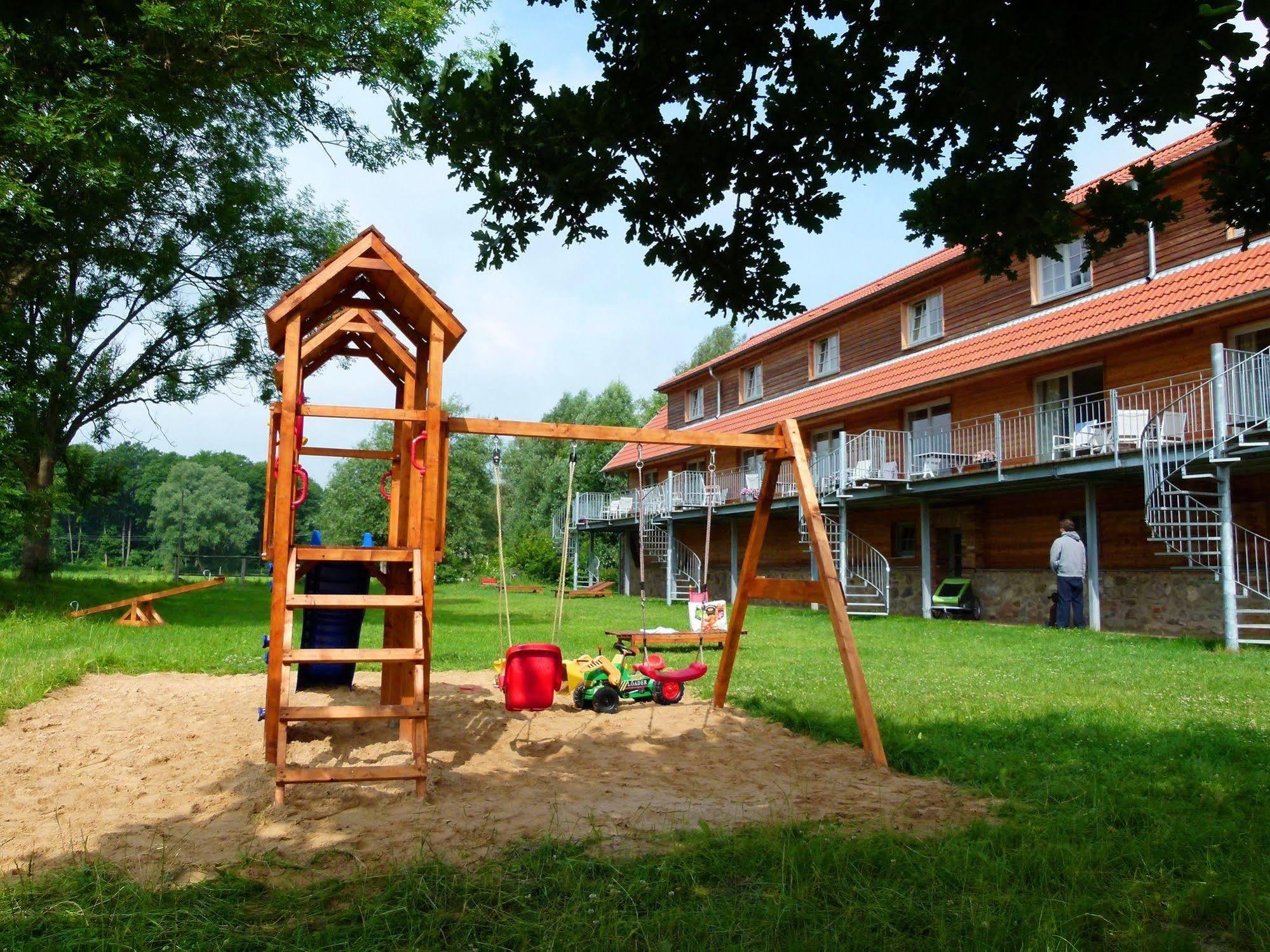 Hotel Gutshof Woldzegarten Exteriér fotografie